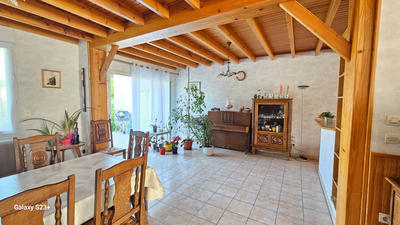 Maison - 185 m² - 5 pièces