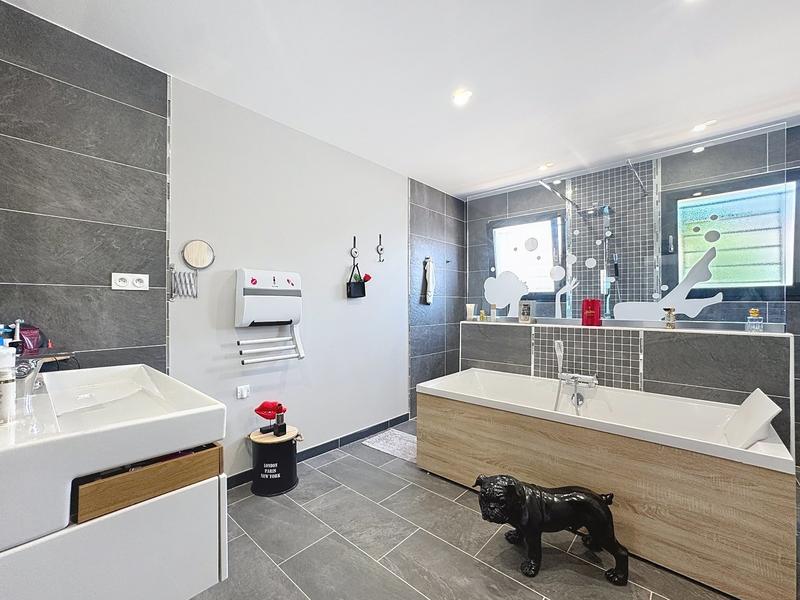 Villa - 130 m² - 4 pièces