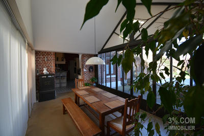 Maison - 260 m² - 7 pièces