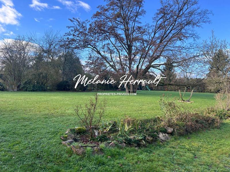 Maison - 200 m² - 8 pièces