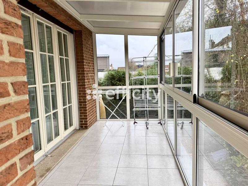 Pavillon - 179 m² - 9 pièces