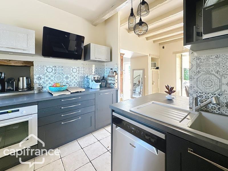 Maison en pierre - 208 m² - 9 pièces