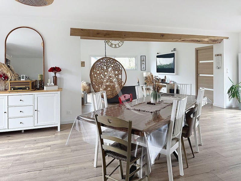 Maison - 155 m² - 6 pièces