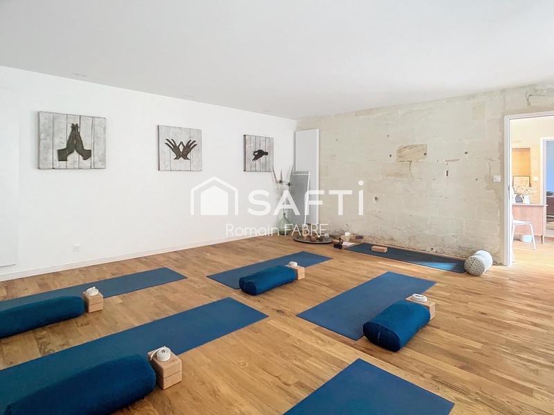 Maison - 255 m² - 9 pièces