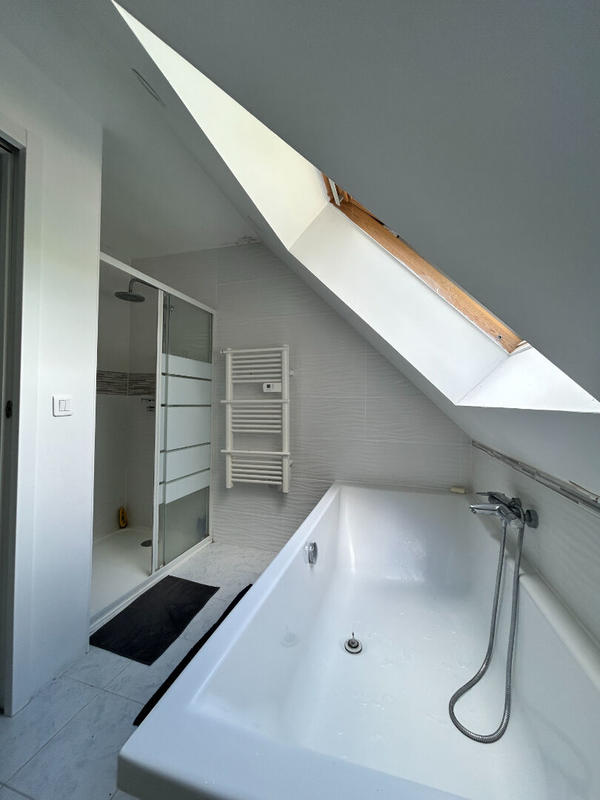 Maison - 141 m² - 8 pièces