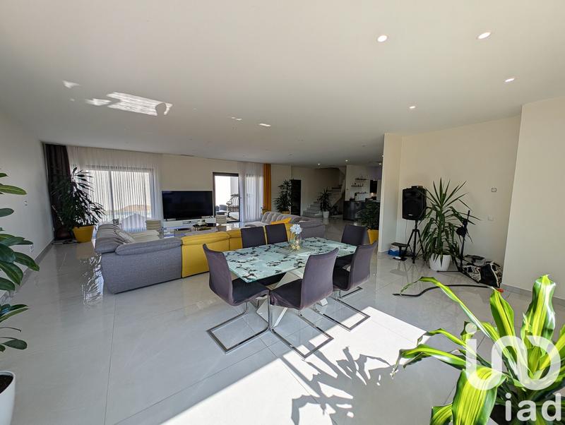 Maison - 190 m² - 5 pièces