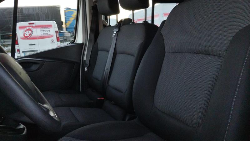 Renault Trafic Combi L2h1 III 2.0 dCi 120 Zen - 9 places