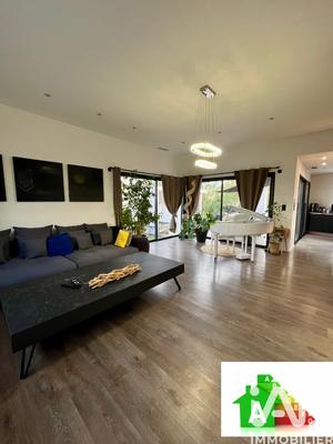 Maison - 152 m² - 5 pièces