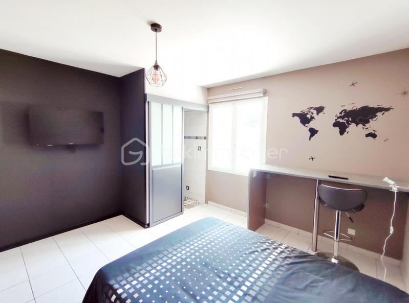 Maison - 231 m² - 8 pièces