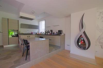 Maison - 230 m² - 6 pièces