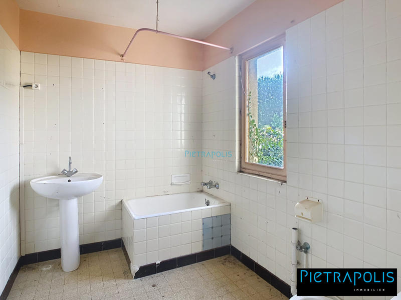 Maison ancienne - 200 m² - 4 pièces