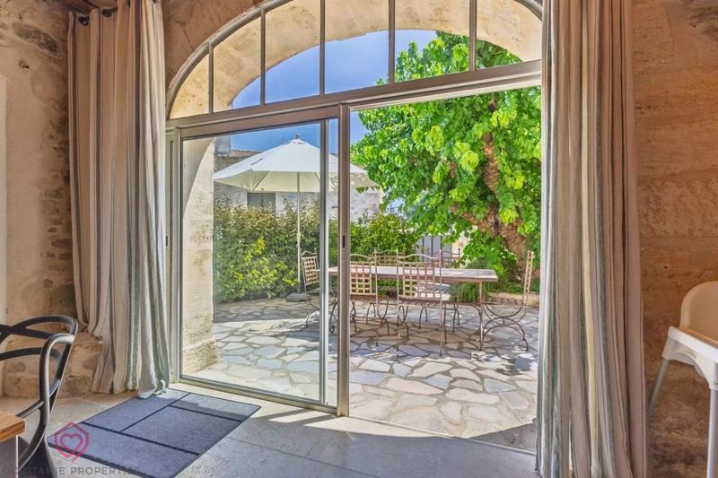 Propriété - 229 m² - 13 pièces