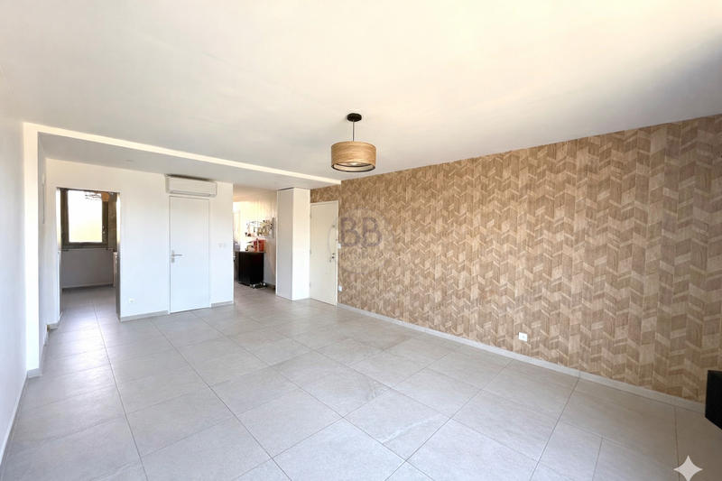 Appartement - 64 m² - 3 pièces