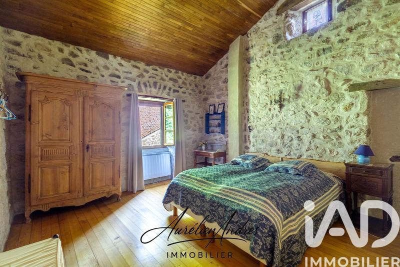 Maison - 214 m² - 6 pièces