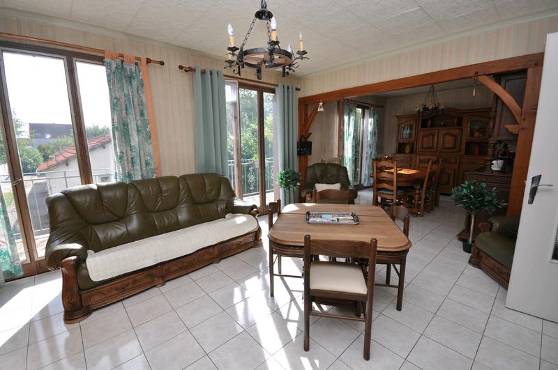 Maison - 184 m² - 8 pièces