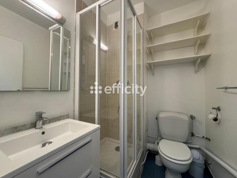 Studio - 15 m² - 1 pièce