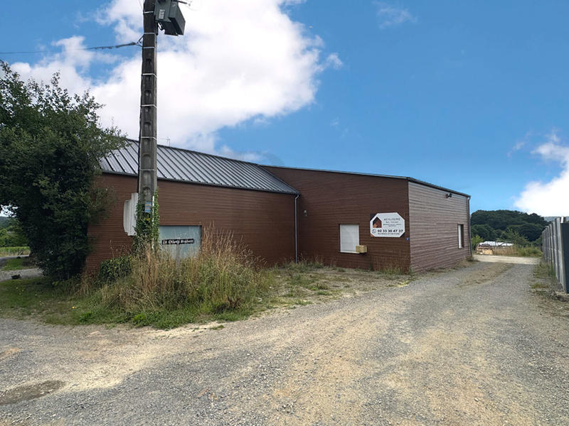 Local commercial - 324 m² - 5 pièces