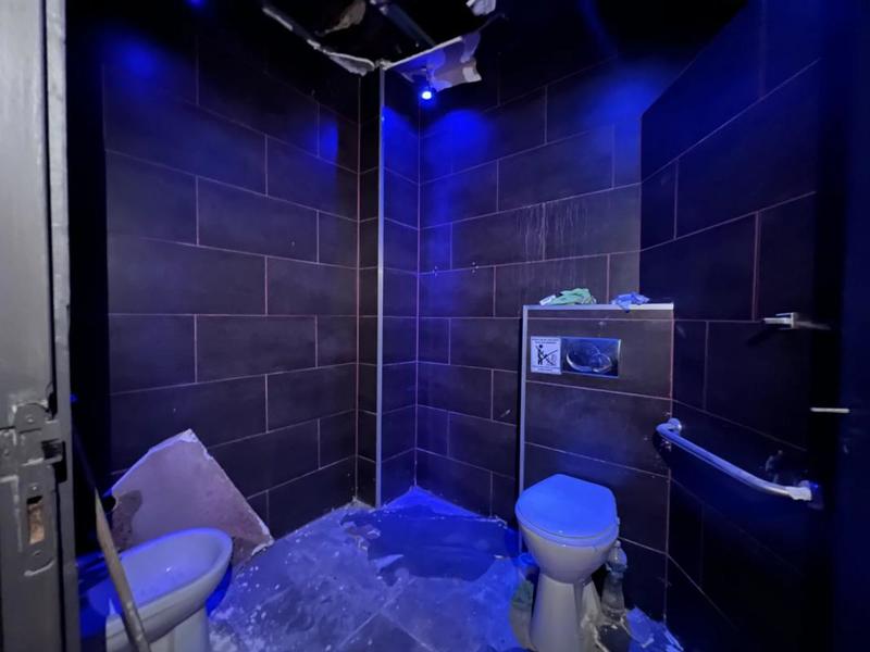 Local commercial - 163 m² - 7 pièces