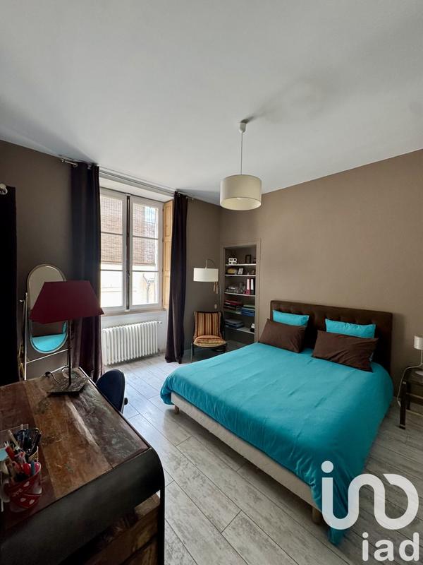 Appartement - 185 m² - 6 pièces