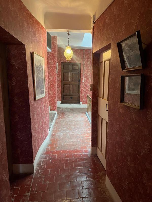 Maison de maîtres - 340 m² - 9 pièces