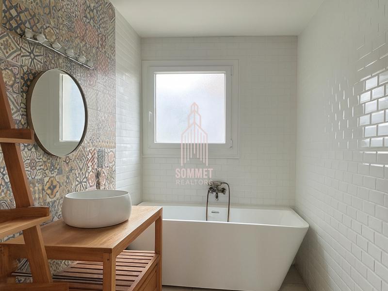 Appartement - 99 m² - 4 pièces