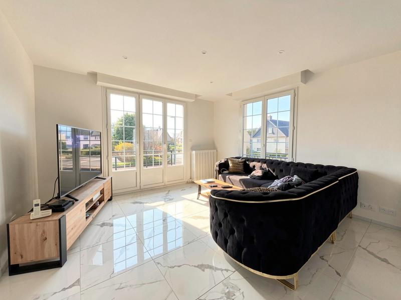 Maison traditionnelle - 160 m² - 6 pièces