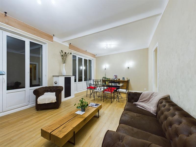 Appartement - 81 m² - 3 pièces