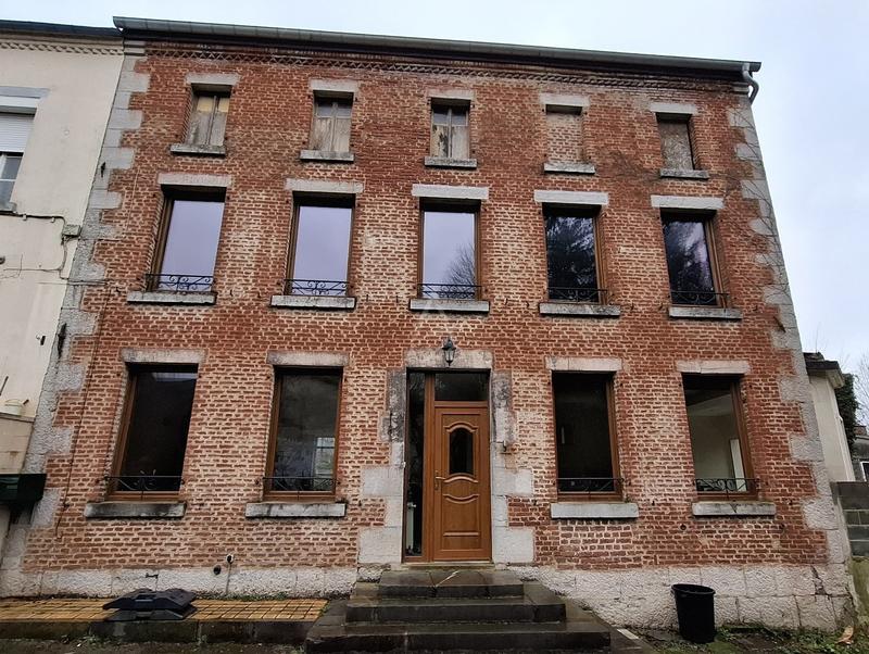 Maison - 205 m² - 7 pièces