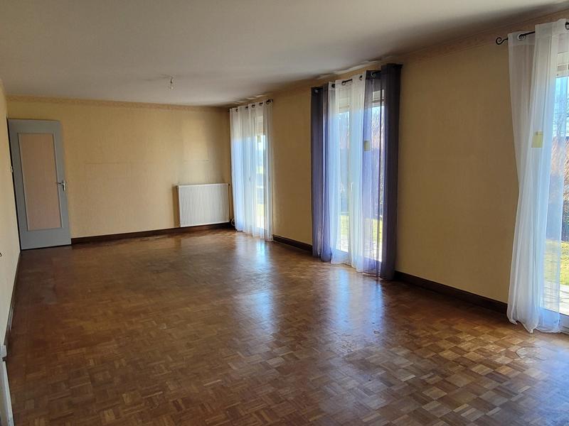 Maison - 99 m² - 5 pièces