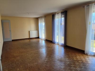 Maison - 99 m² - 5 pièces
