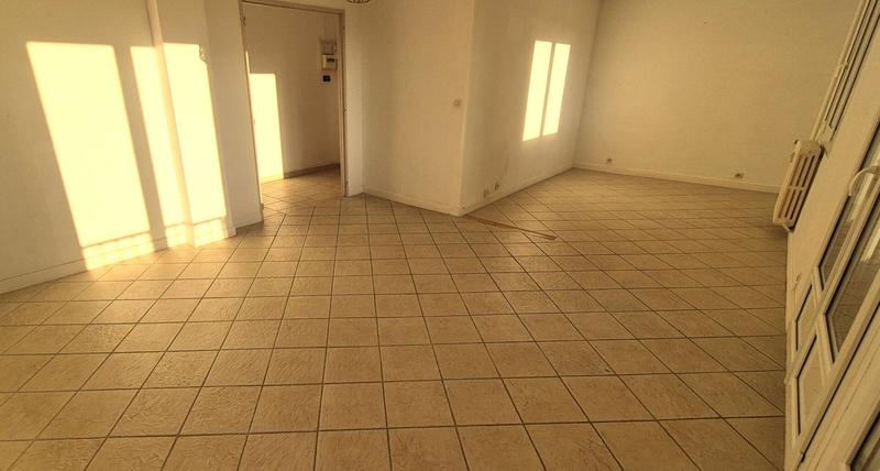 Appartement - 81 m² - 5 pièces