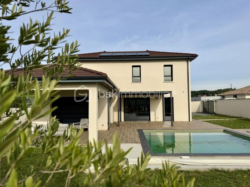 Maison - 157 m² - 5 pièces