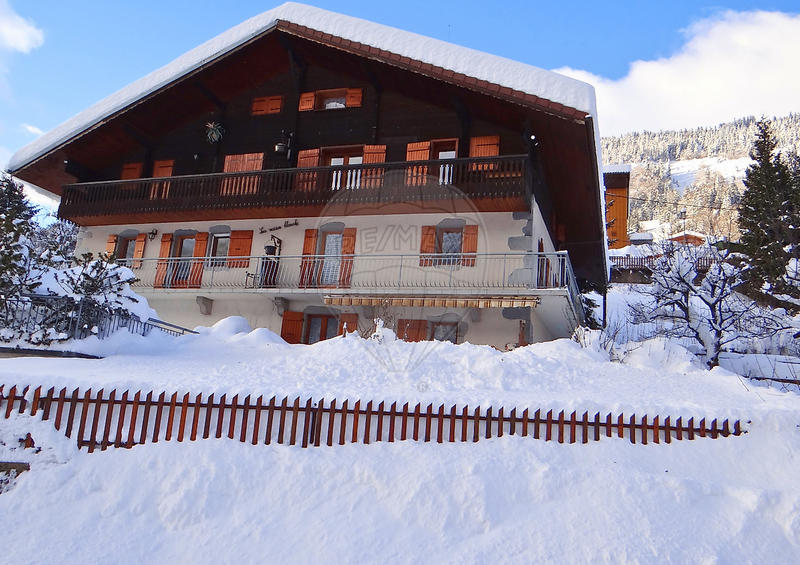 Maison - 236 m² - 10 pièces