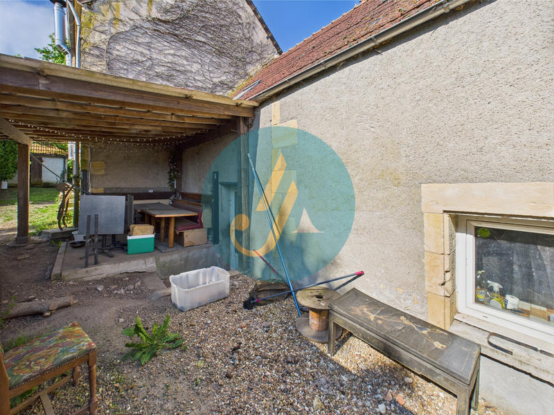 Maison - 201 m² - 7 pièces