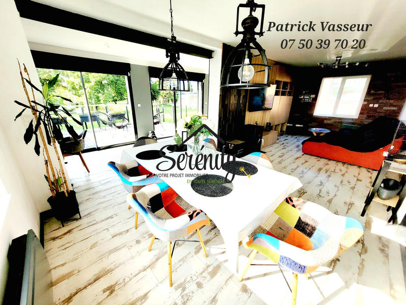 Maison - 162 m² - 8 pièces