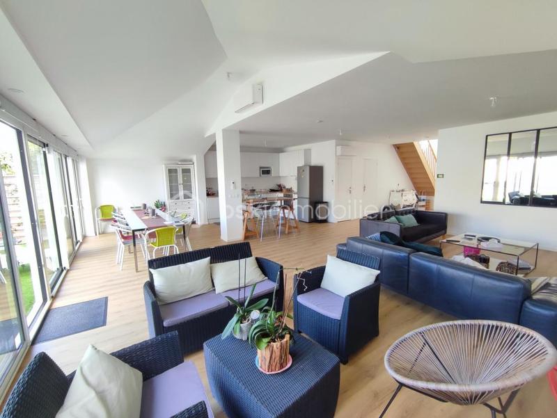 Pavillon - 164 m² - 6 pièces