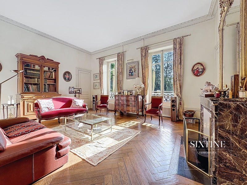 Manoir - 330 m² - 11 pièces