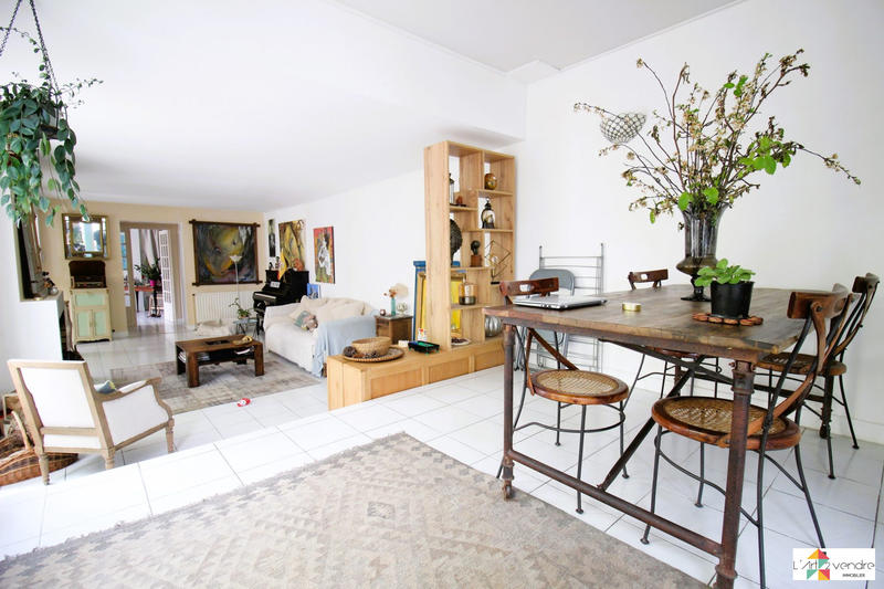 Maison - 143 m² - 7 pièces