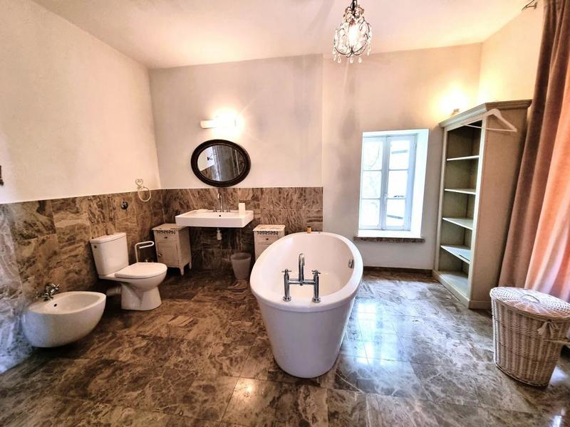 Maison de maîtres - 200 m² - 8 pièces