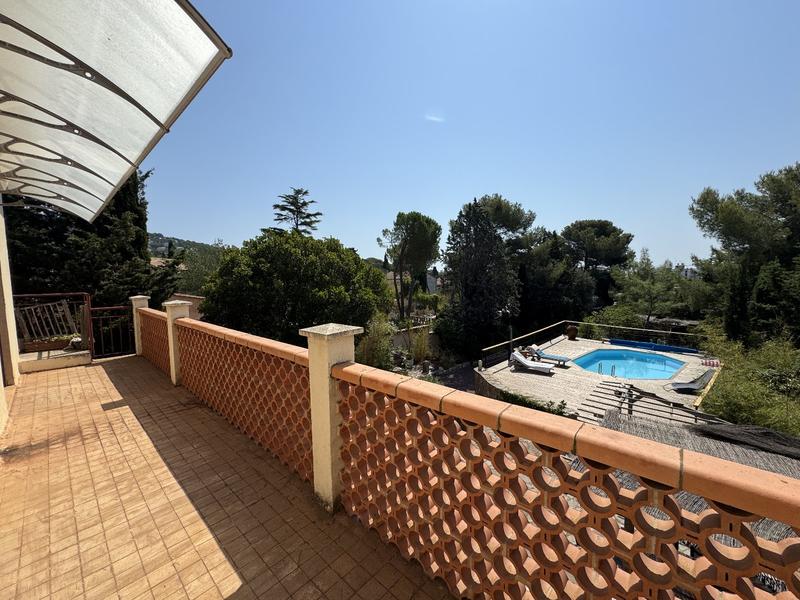 Maison - 166 m² - 5 pièces