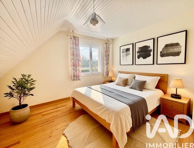 Maison - 286 m² - 9 pièces