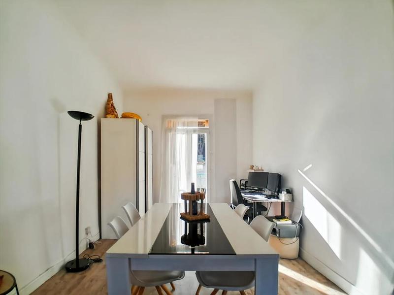 Appartement - 82 m² - 3 pièces