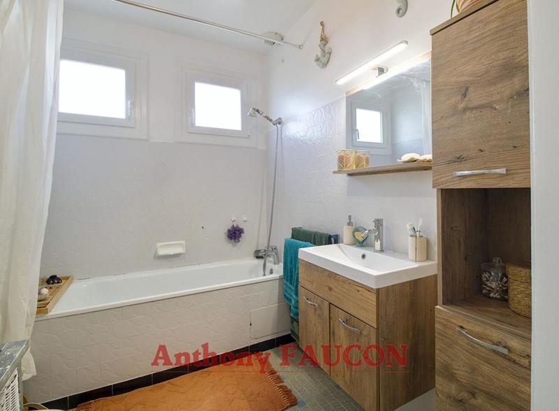 Maison - 102 m² - 6 pièces