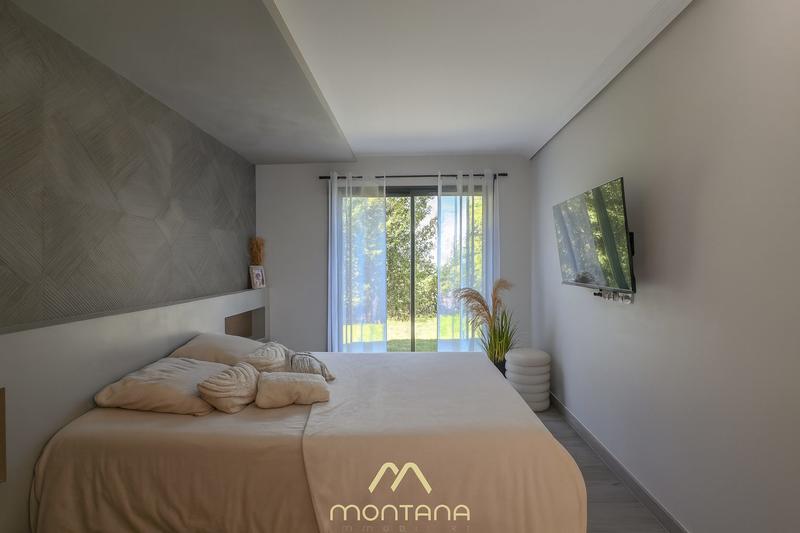 Maison contemporaine - 240 m² - 7 pièces