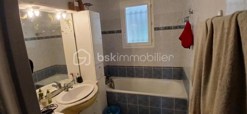 Maison - 93 m² - 4 pièces