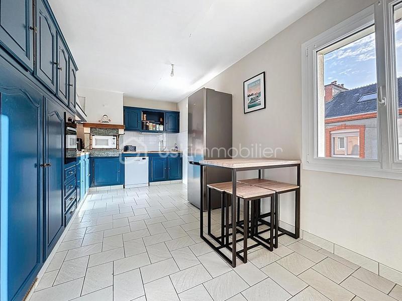 Pavillon - 180 m² - 6 pièces