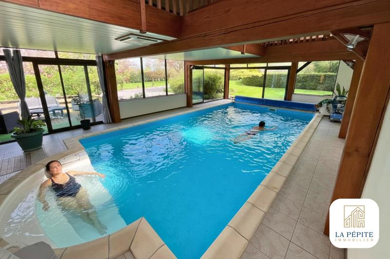 Maison - 450 m² - 10 pièces