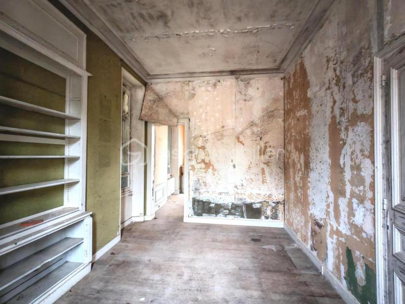 Demeure - 280 m² - 10 pièces