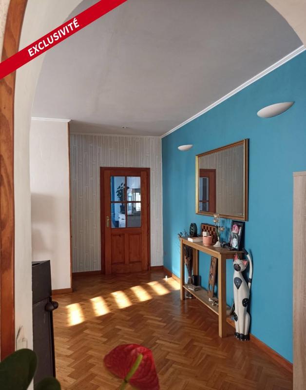 Maison - 181 m² - 5 pièces