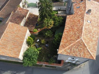 Maison de village - 214 m² - 7 pièces